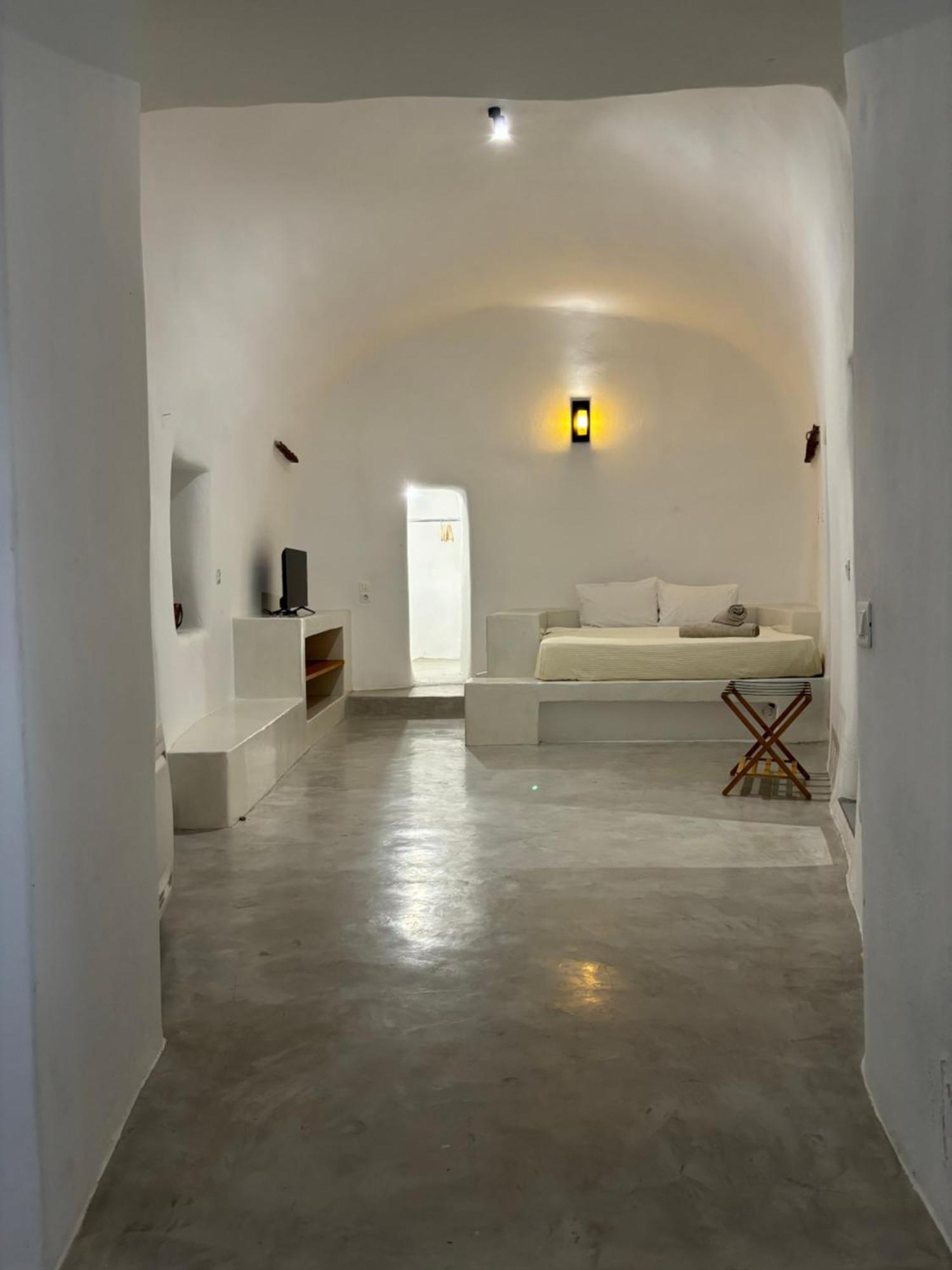 Geminos Complex