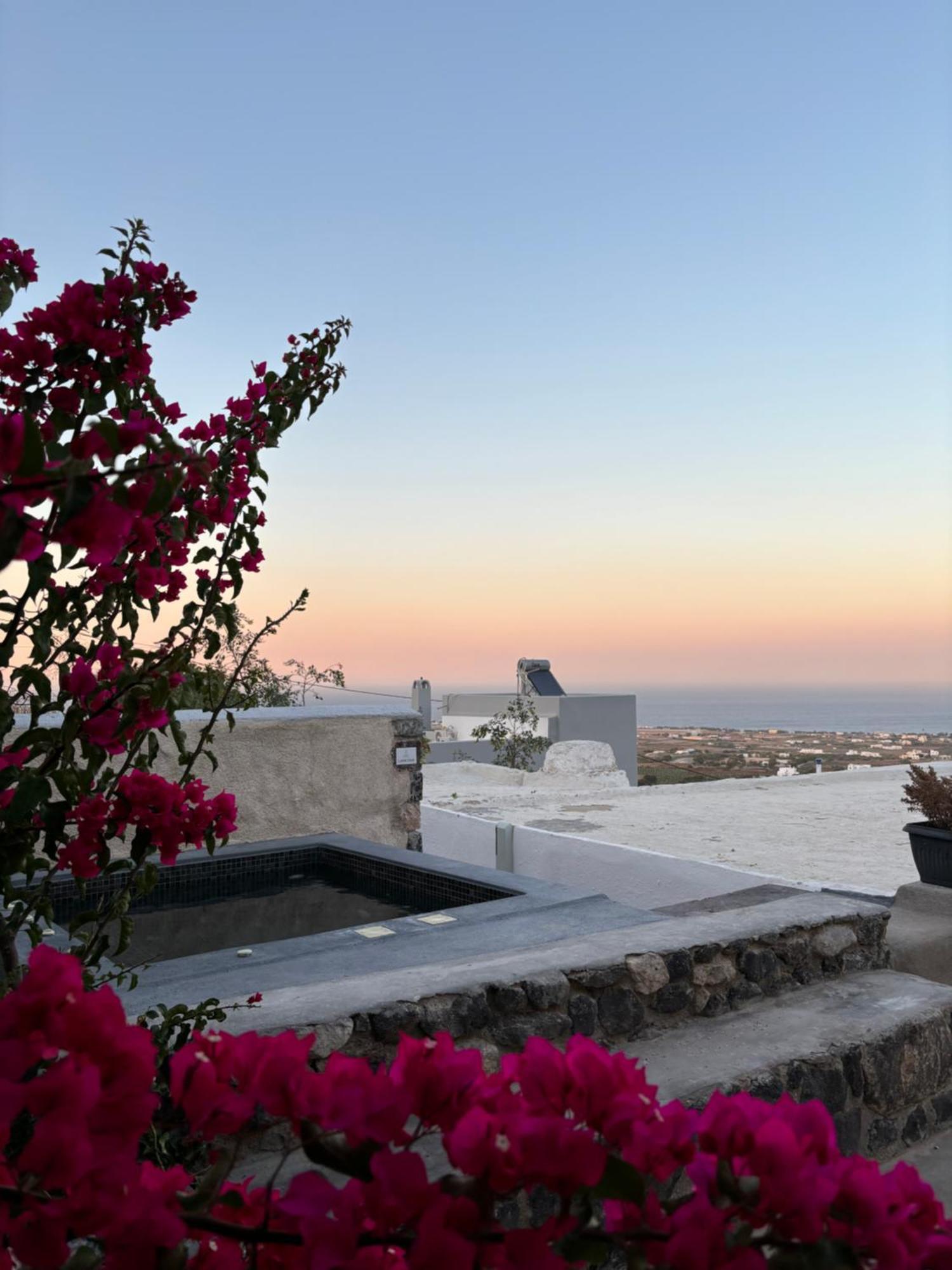 Geminos Complex Villa Kamari (Santorini)