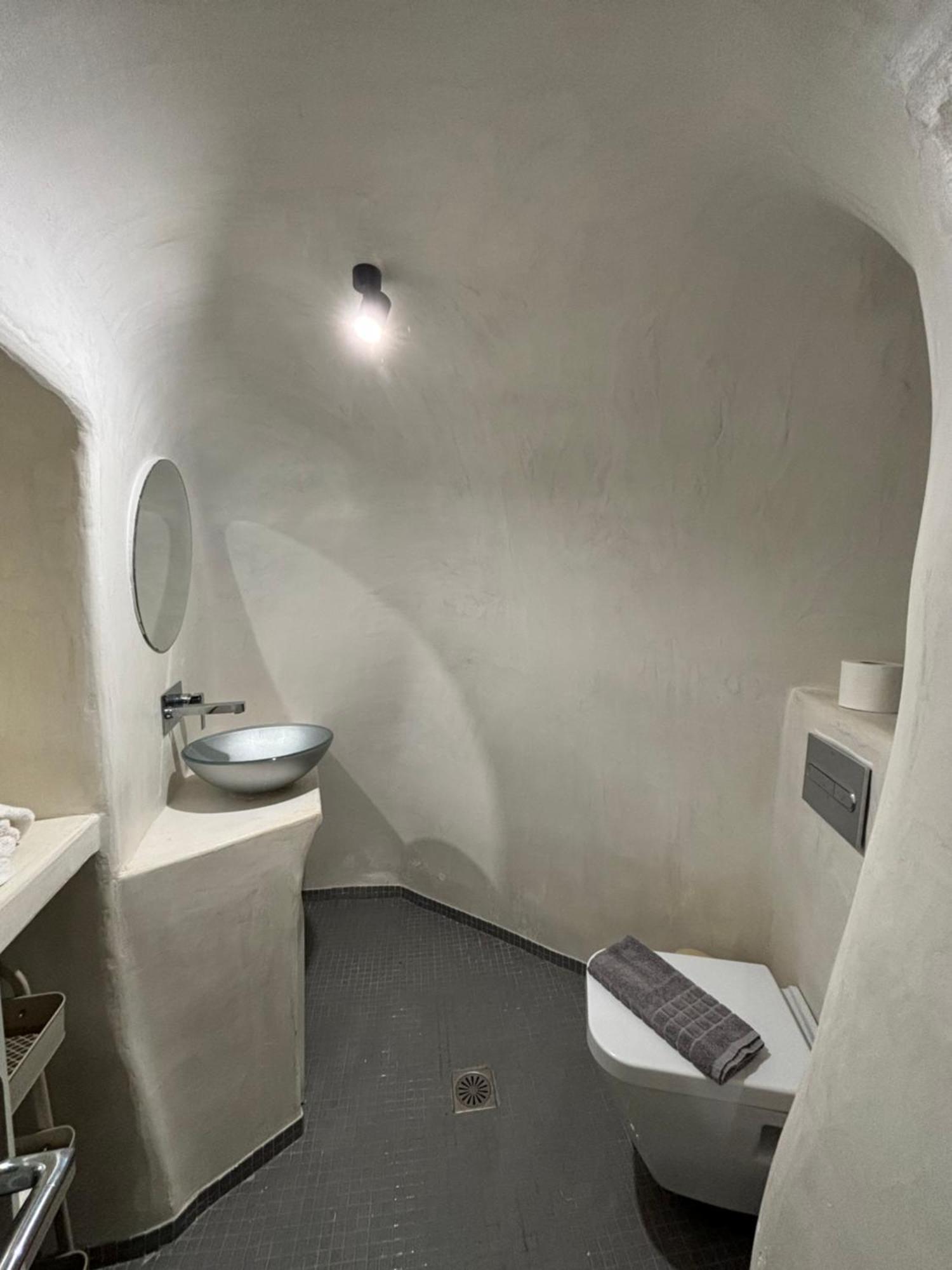 Geminos Complex Villa Kamari (Santorini)